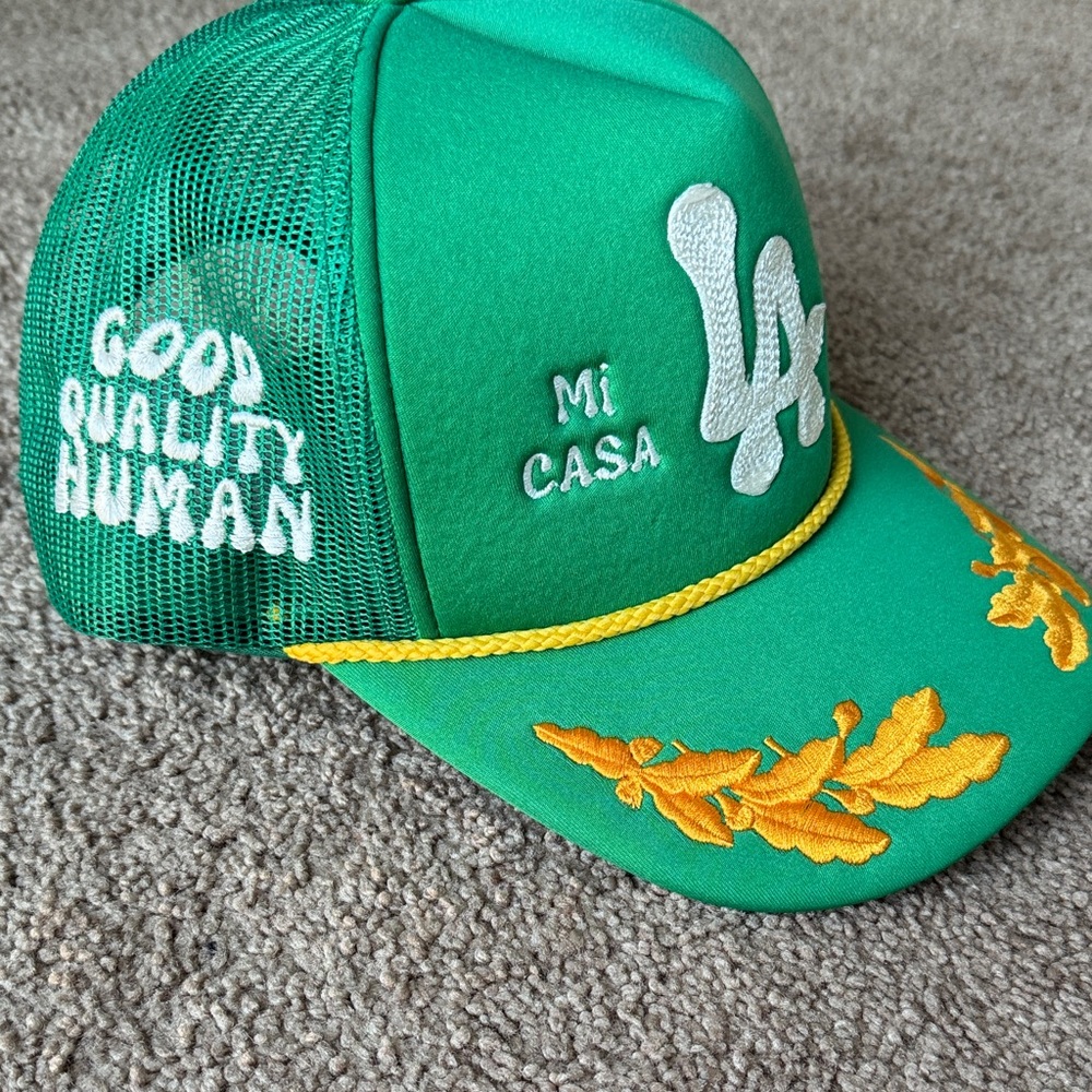Mi Green Cap with White and Yellow Embroidery - Picture 2 of 4